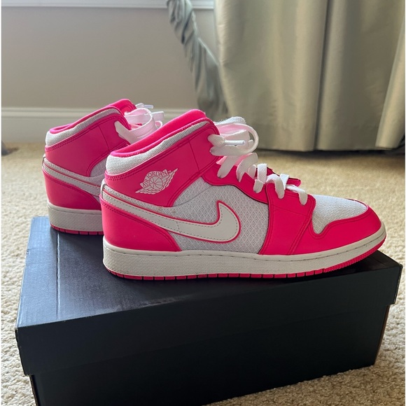 Jordan Shoes - Air Jordan 1 Mid (GS) Hyper Pink/White-White